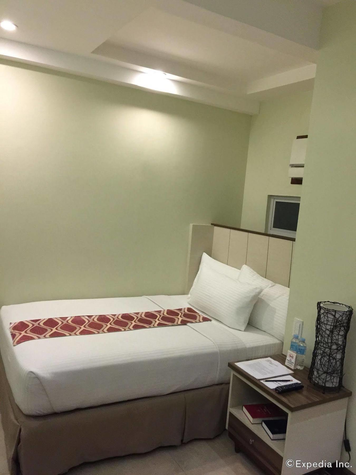 Belian Hotel Tagbilaran City Ngoại thất bức ảnh