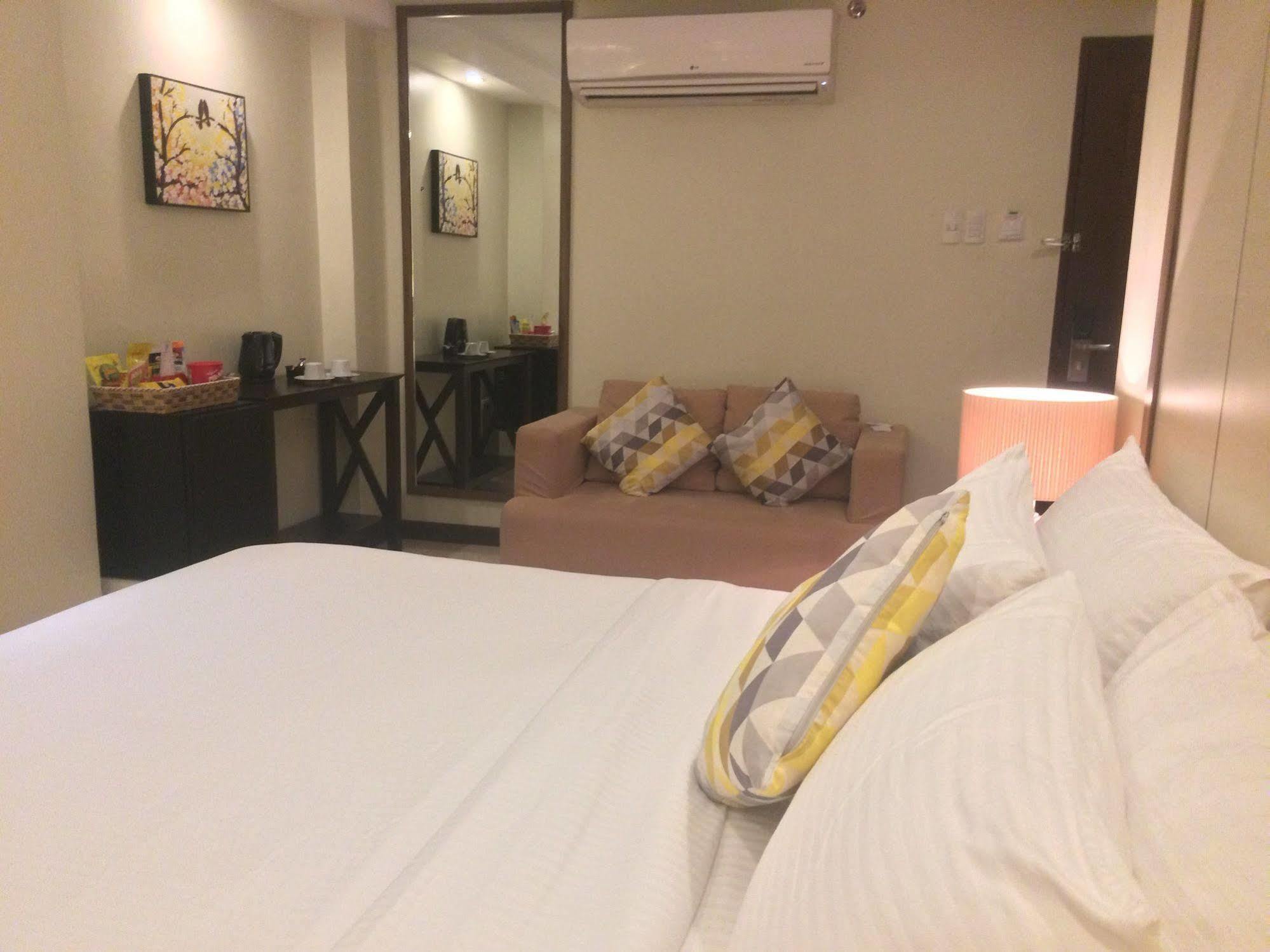 Belian Hotel Tagbilaran City Ngoại thất bức ảnh
