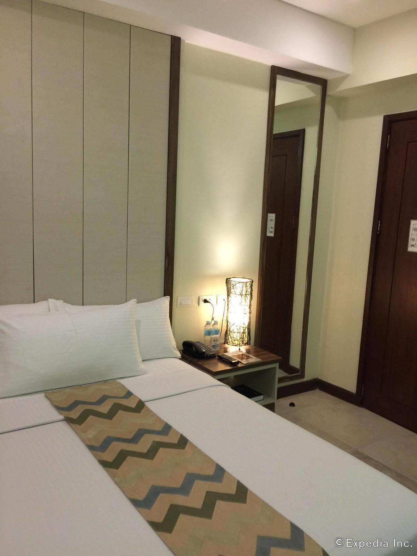 Belian Hotel Tagbilaran City Ngoại thất bức ảnh